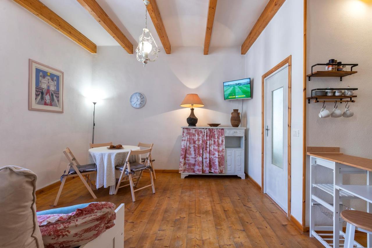 La Finestra Sul Teatro Apartment Alghero Luaran gambar